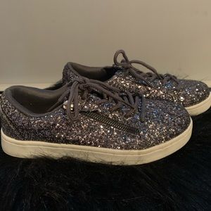 Big girls silver sparkly sneakers